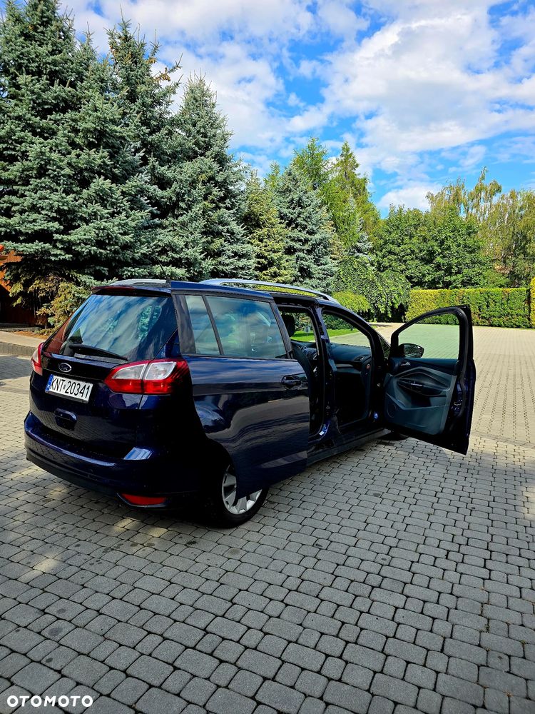 Ford Grand C-MAX - 26
