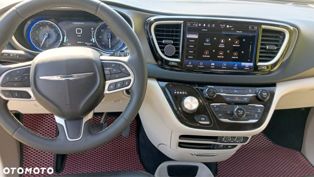 Chrysler Pacifica - 14
