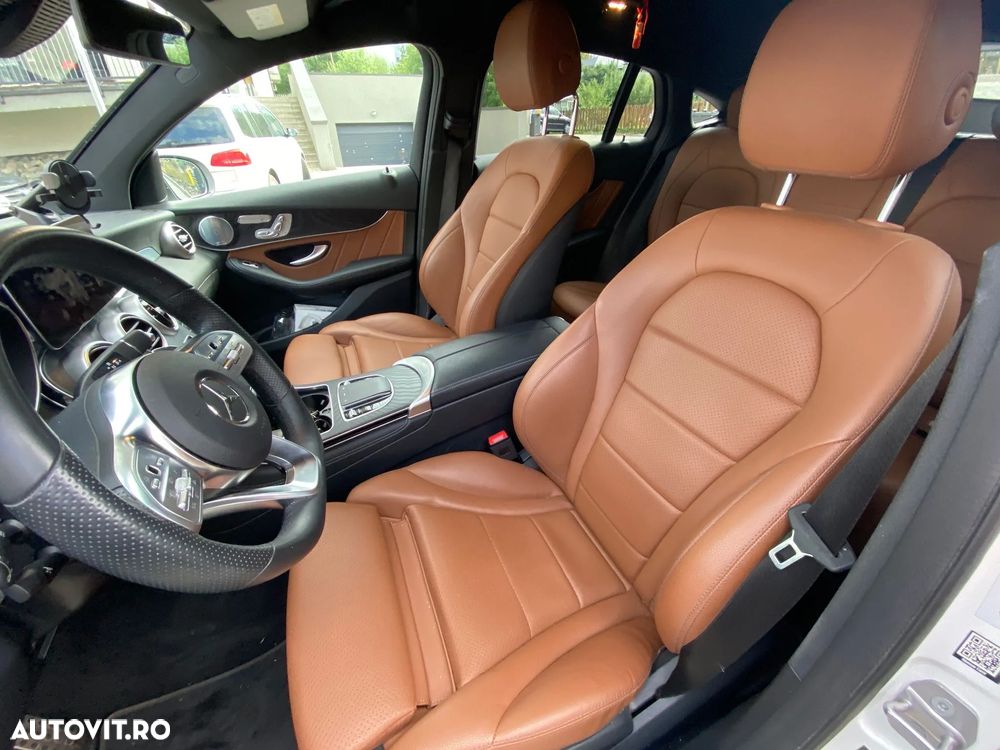 Mercedes-Benz GLC 300 e 4Matic 9G-TRONIC AMG Line - 12