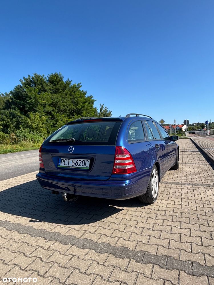 Mercedes-Benz Klasa C 180 T Kompr Classic - 4