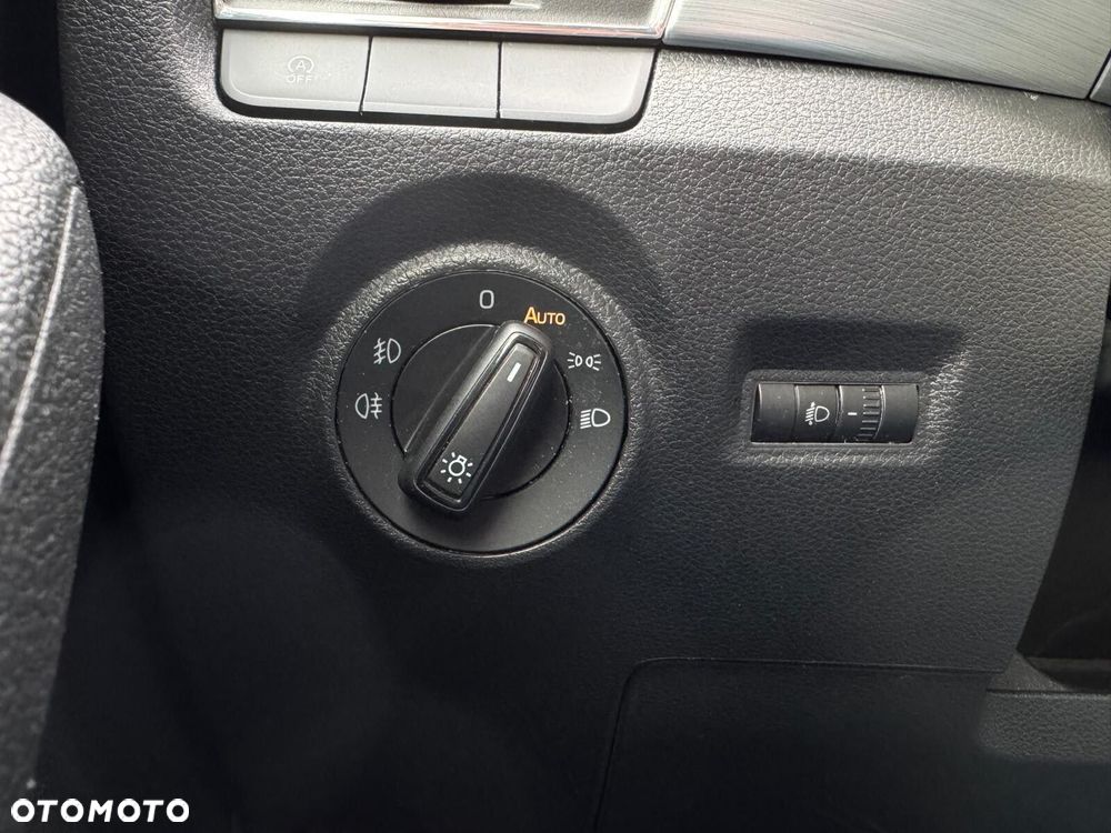 Skoda Fabia 1.0 TSI Ambition - 27