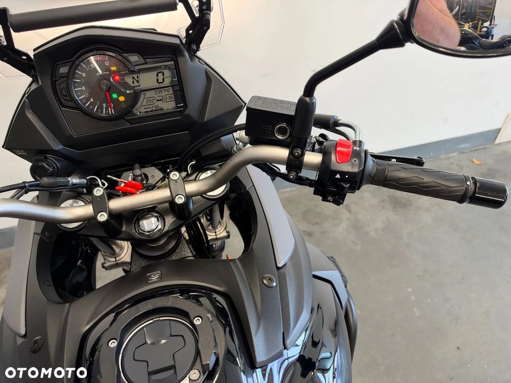 Suzuki V-STROM - 39