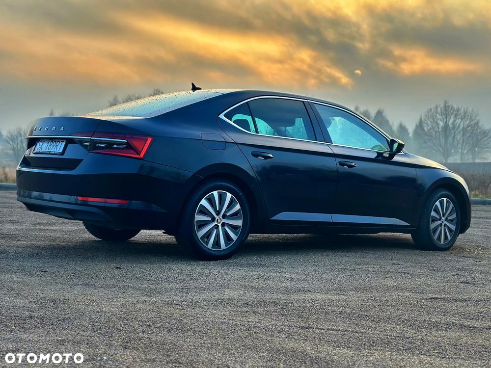 Skoda Superb 2.0 TDI SCR Style DSG - 6