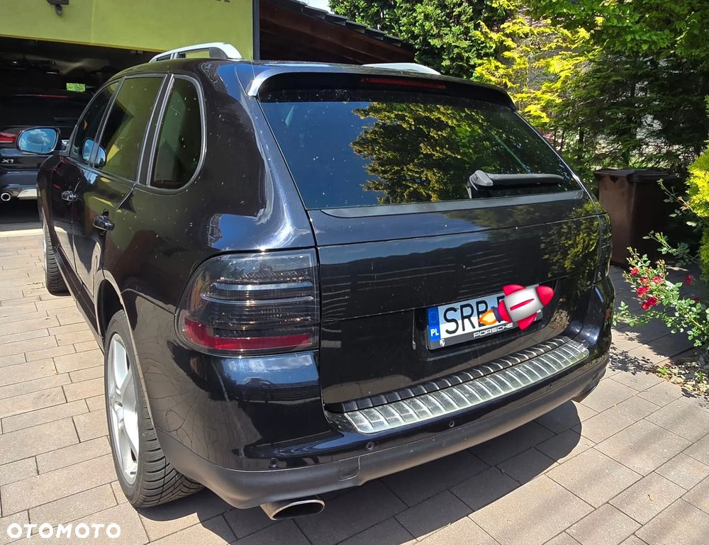 Porsche Cayenne - 6