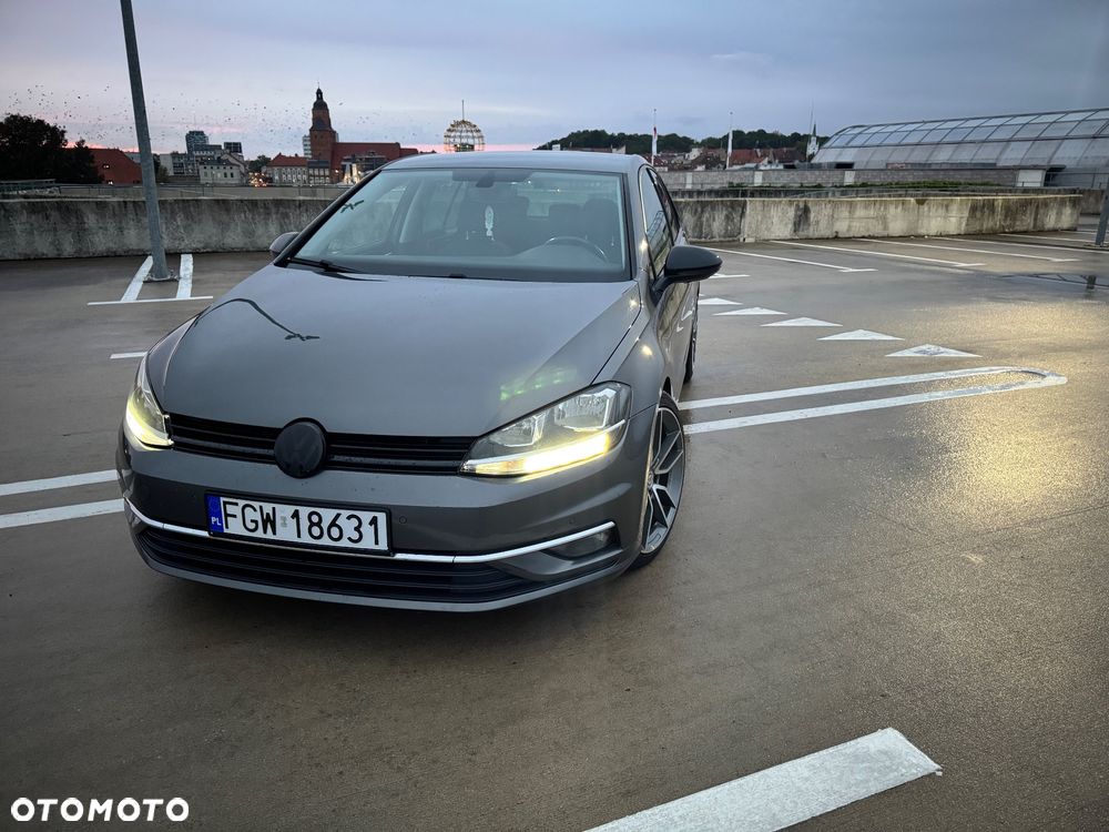 Volkswagen Golf - 15