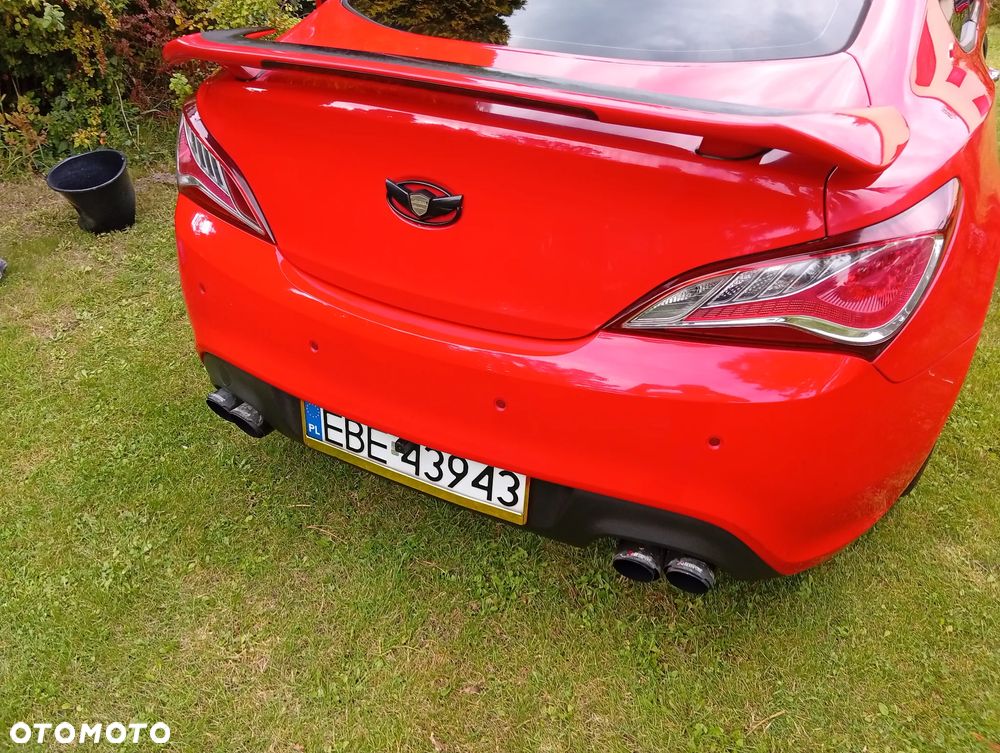 Hyundai Genesis Coupe 2.0 T - 14