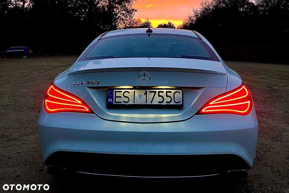 Mercedes-Benz CLA 250 Sport 7G-DCT - 13