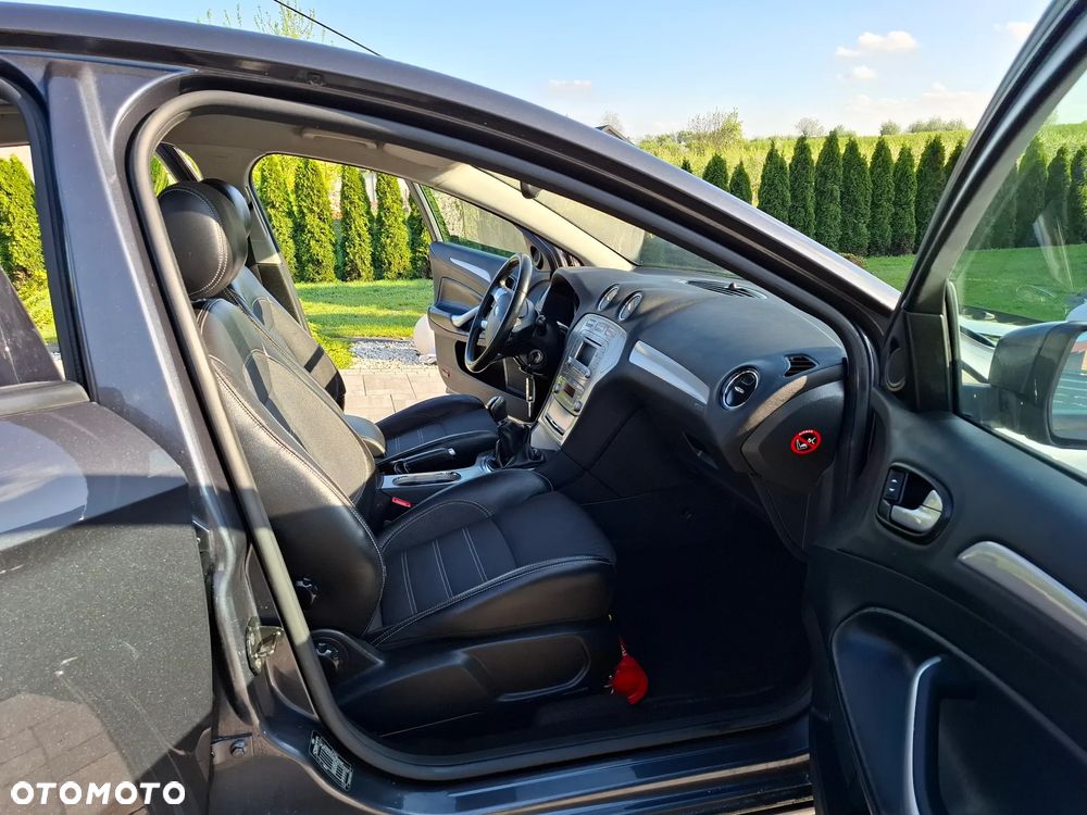 Ford Mondeo 1.8 TDCi Ambiente - 18