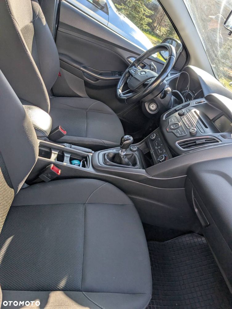 Ford Focus 1.5 EcoBlue Active - 4
