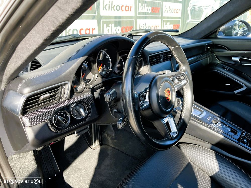 Porsche 911 (991) Turbo S PDK - 23