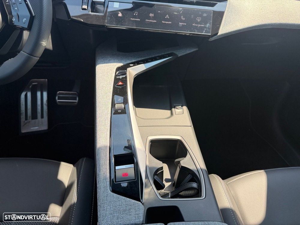 Peugeot 3008 1.2 Hybrid GT e-DCS6 - 11