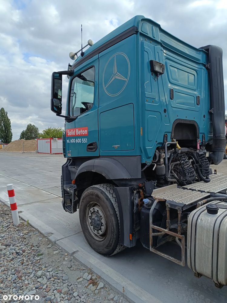 Mercedes-Benz AROCS - 4