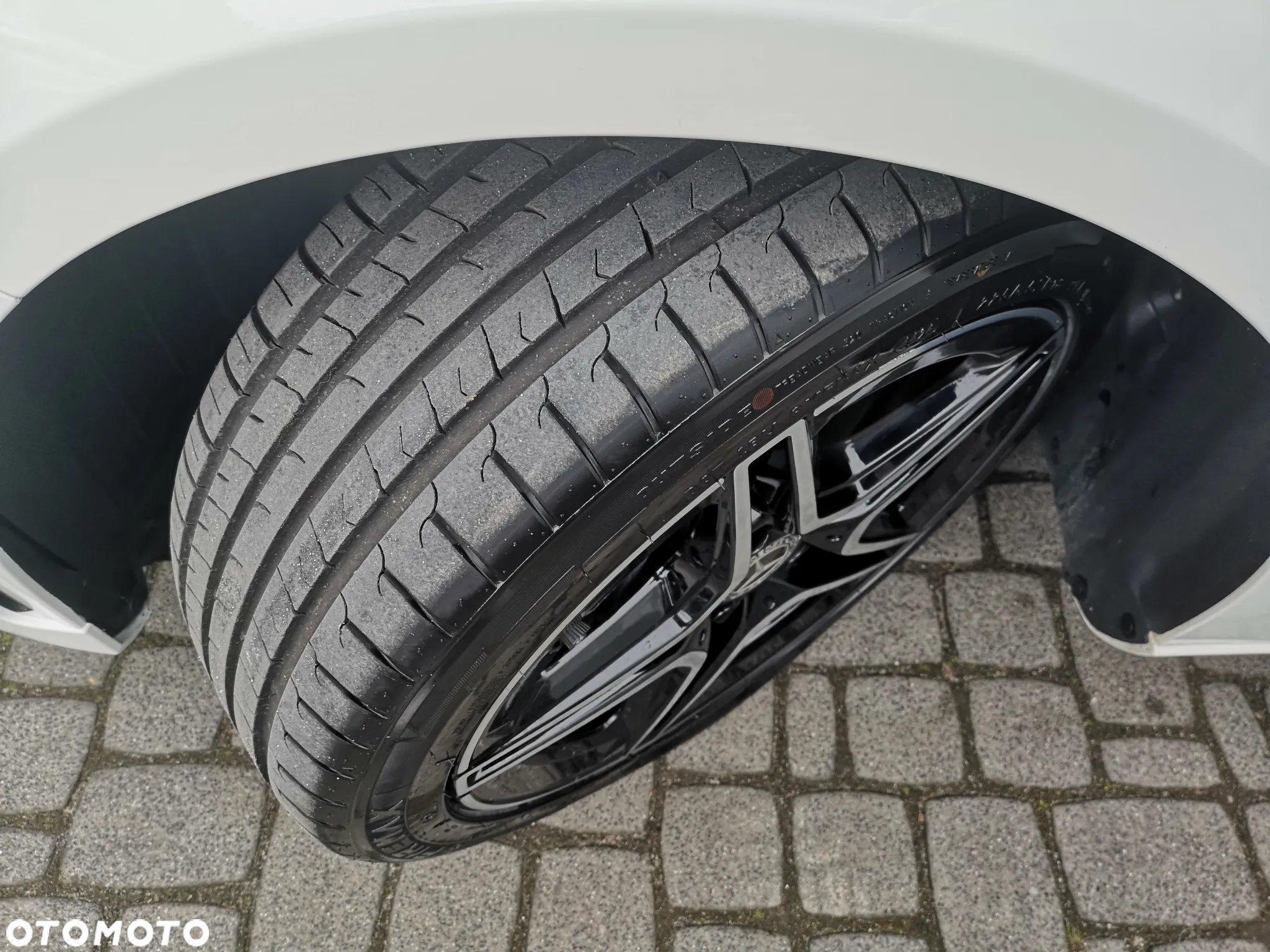 Mercedes-Benz Klasa B 250 AMG Line 7G-DCT - 38