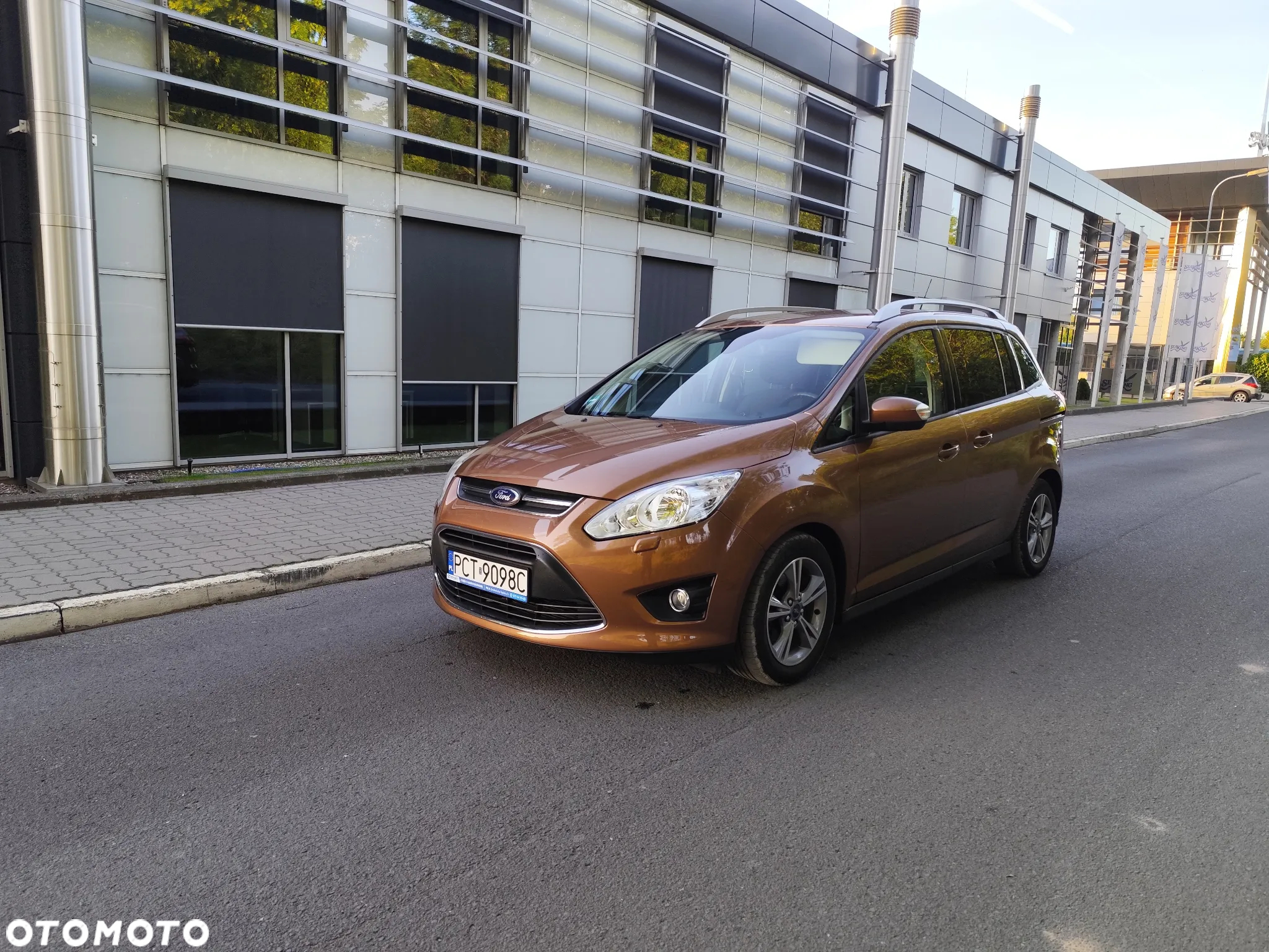 Ford Grand C-MAX 1.0 EcoBoost Start-Stopp-System Champions Edition - 3