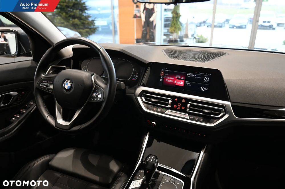 BMW Seria 3 330i xDrive - 12