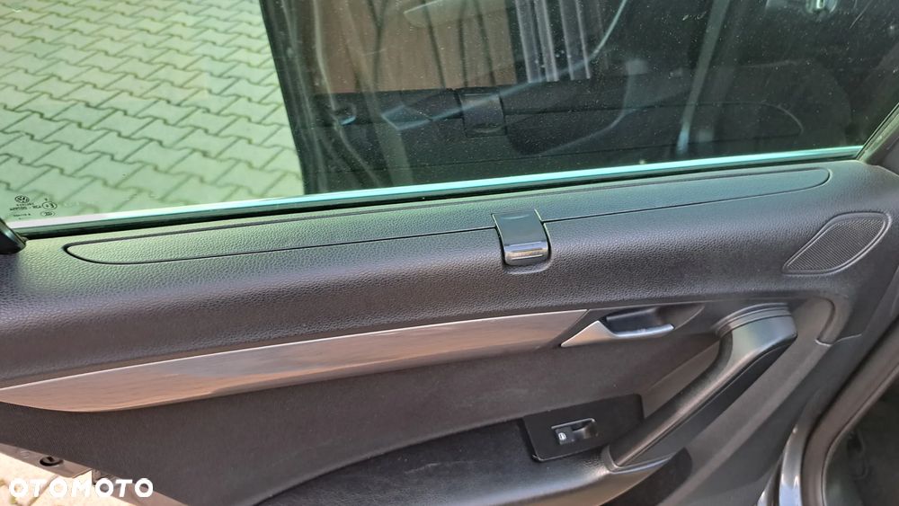 Volkswagen Passat 2.0 TDI DPF DSG Individual Chrom - 19