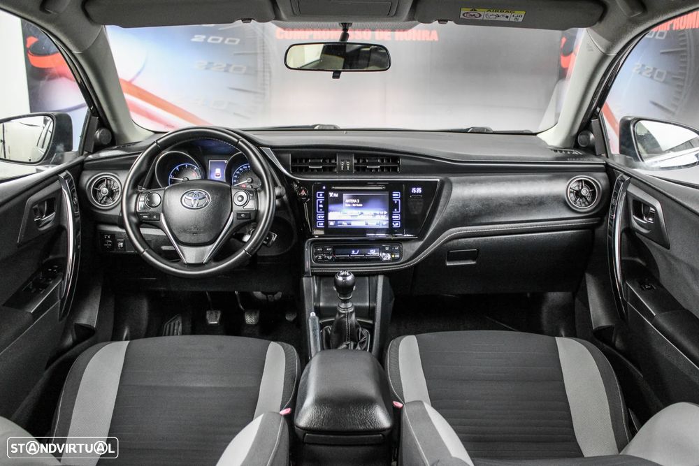 Toyota Auris Touring Sports 1.4 D-4D Comfort - 3