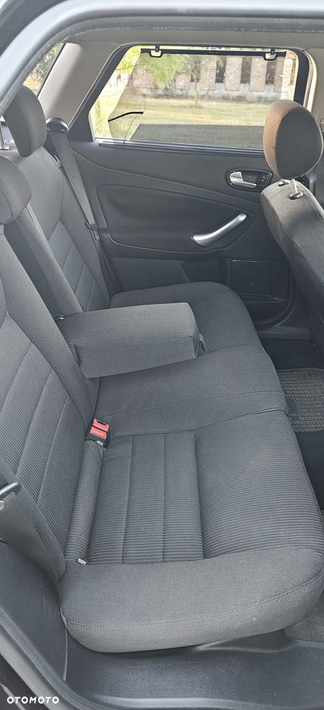 Ford Mondeo 2.0 TDCi Ghia - 6