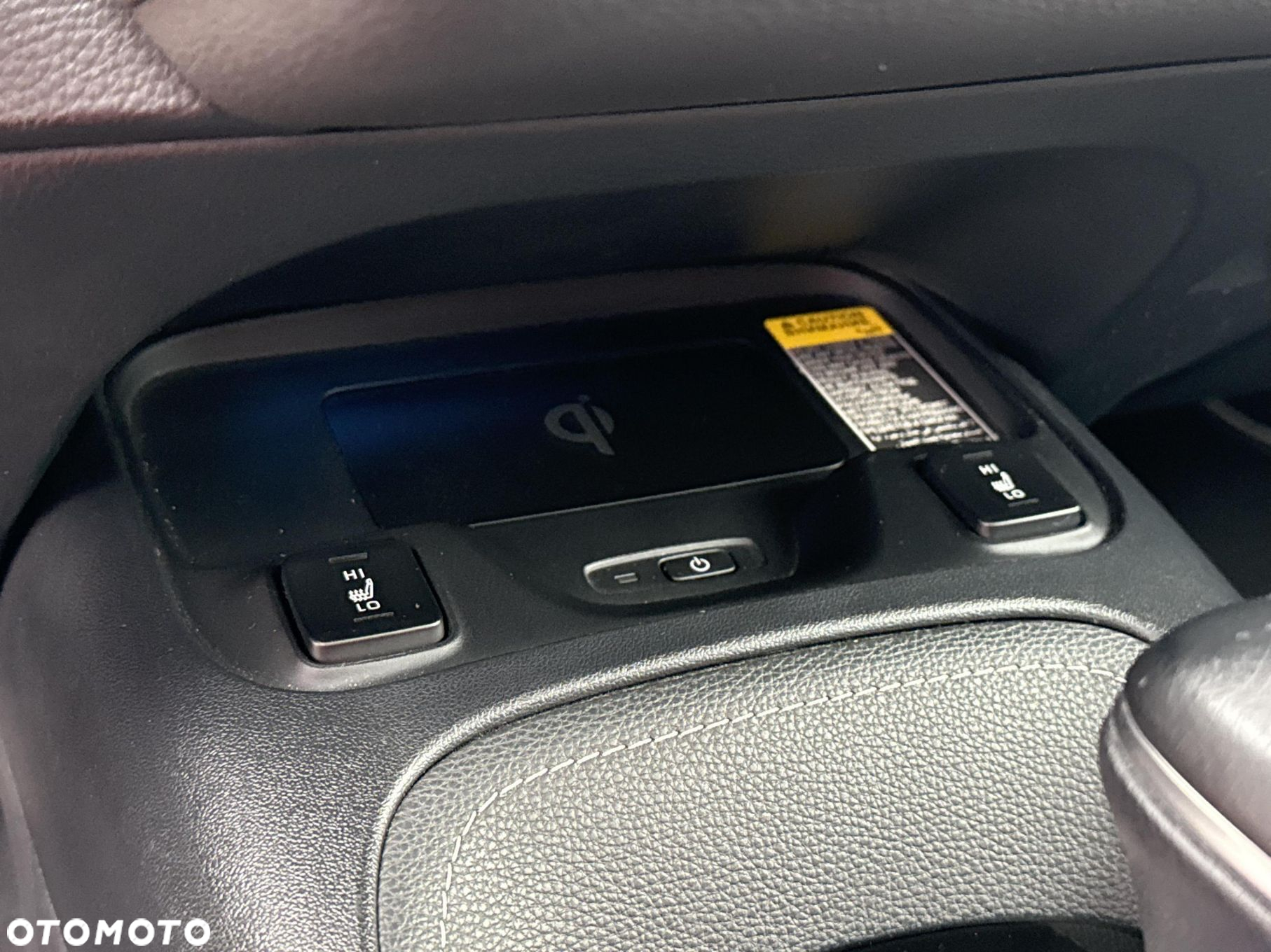 Toyota Corolla 2.0 Hybrid Executive - 23