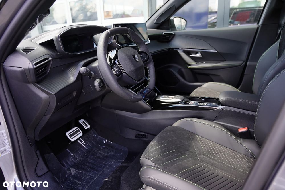 Peugeot 2008 PureTech mHEV GT Exclusive e-DCS6 - 8