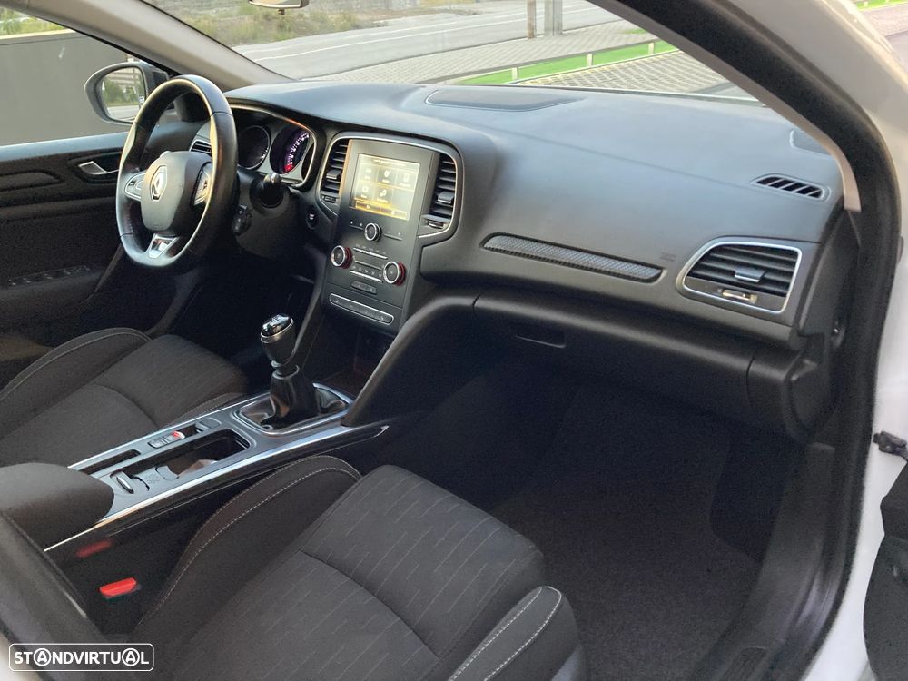 Renault Mégane Sport Tourer 1.3 TCe Limited - 31