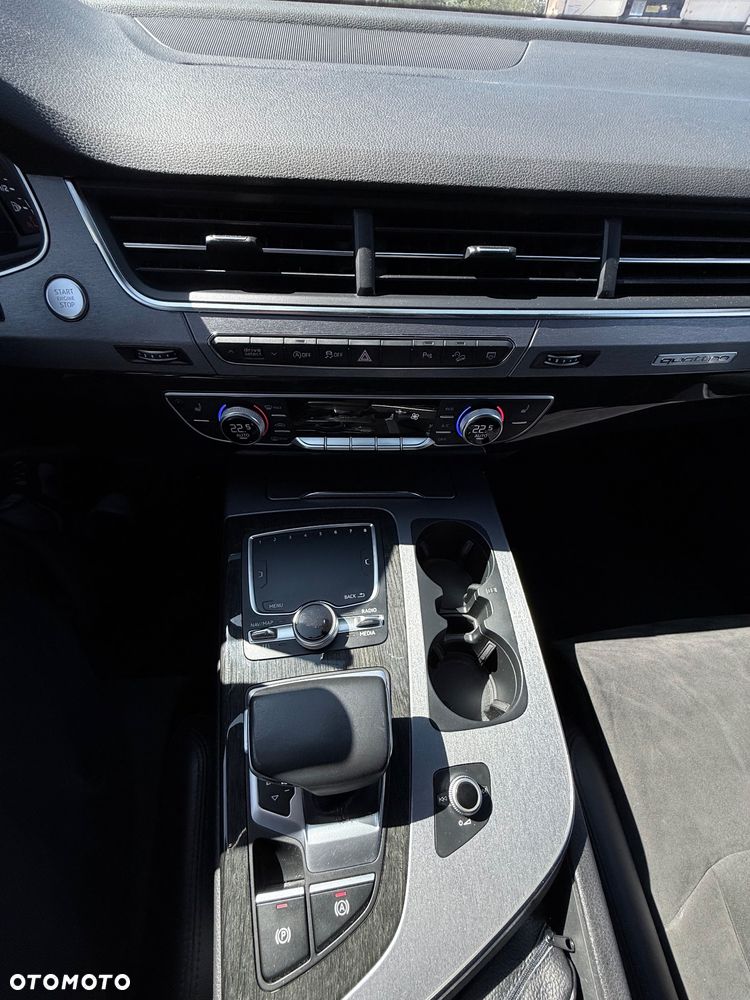 Audi Q7 - 17