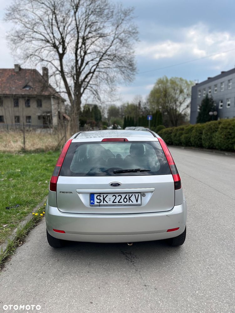 Ford Fiesta 1.4 Ghia - 6