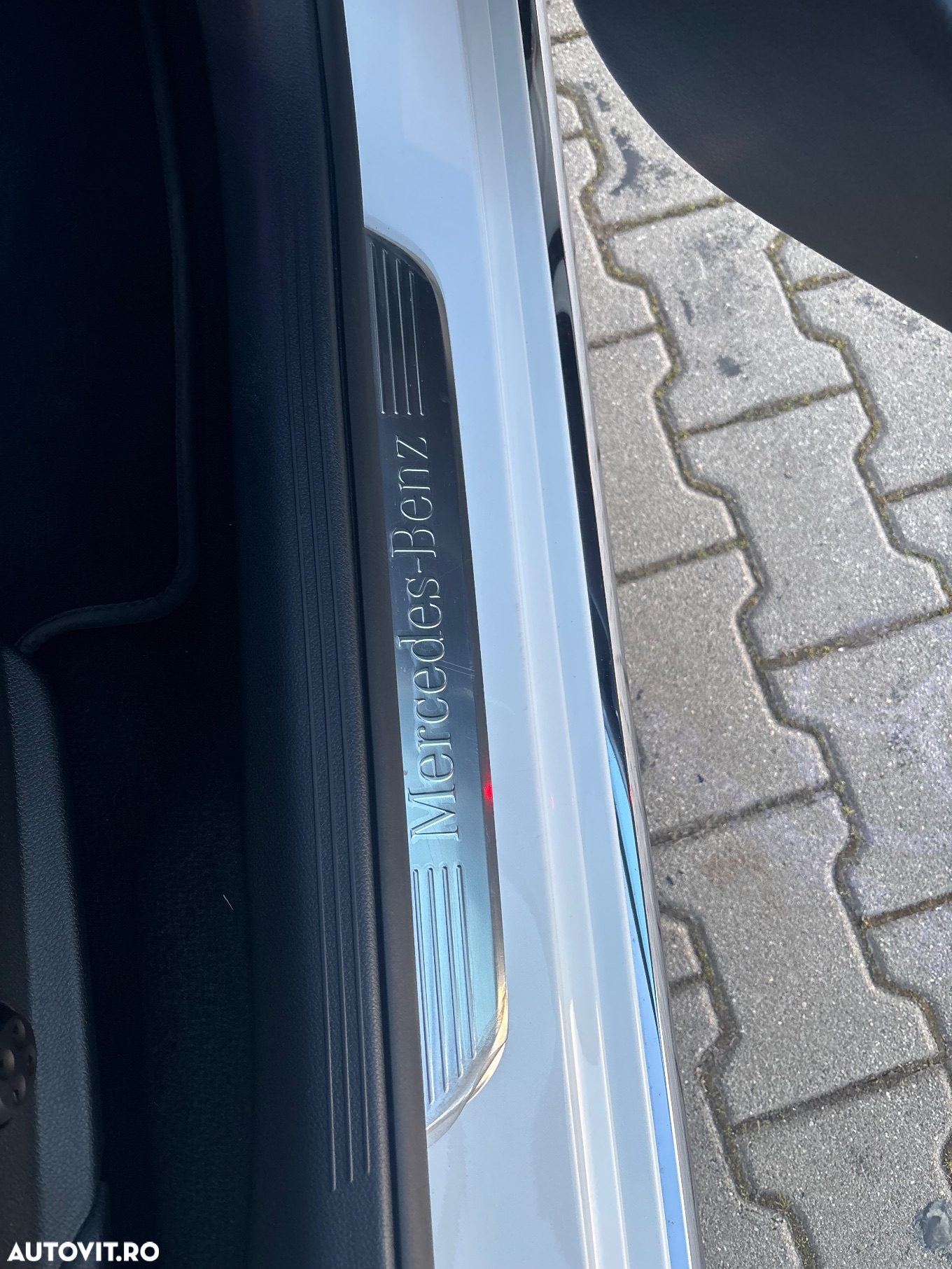 Mercedes-Benz E 220 d 4Matic 9G-TRONIC - 14