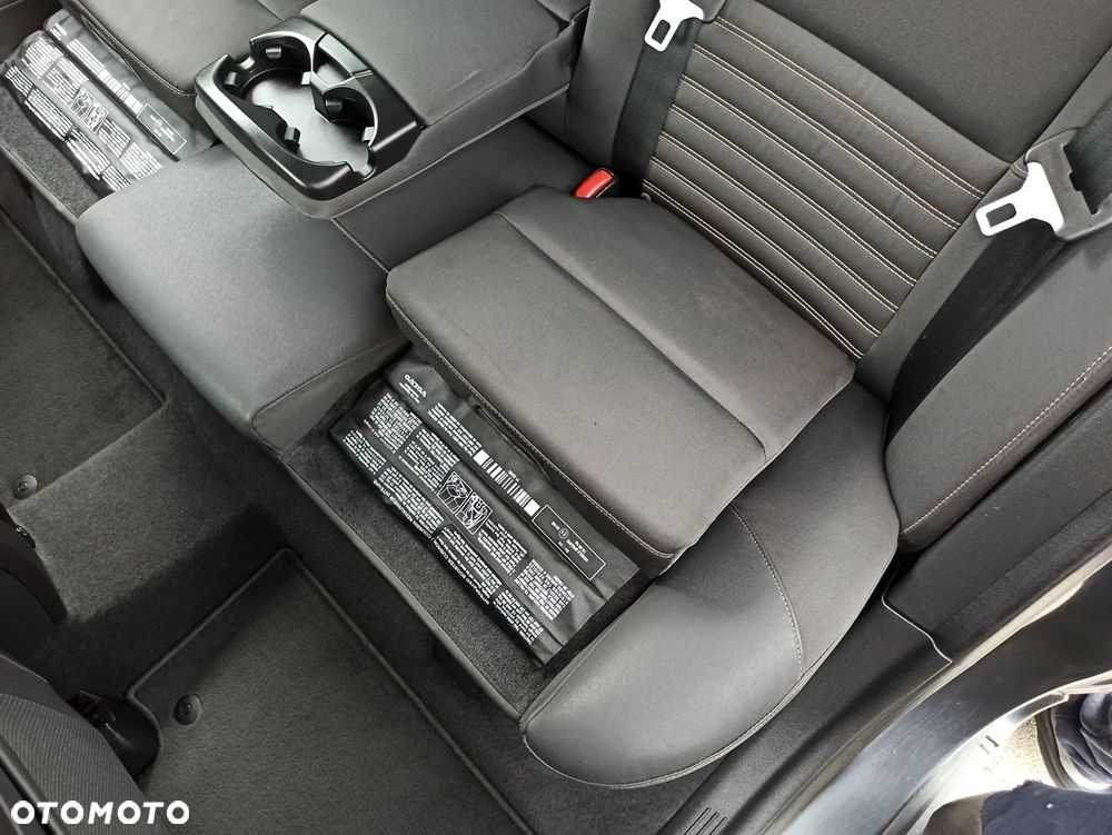 Volvo V50 D5 DPF Momentum - 38
