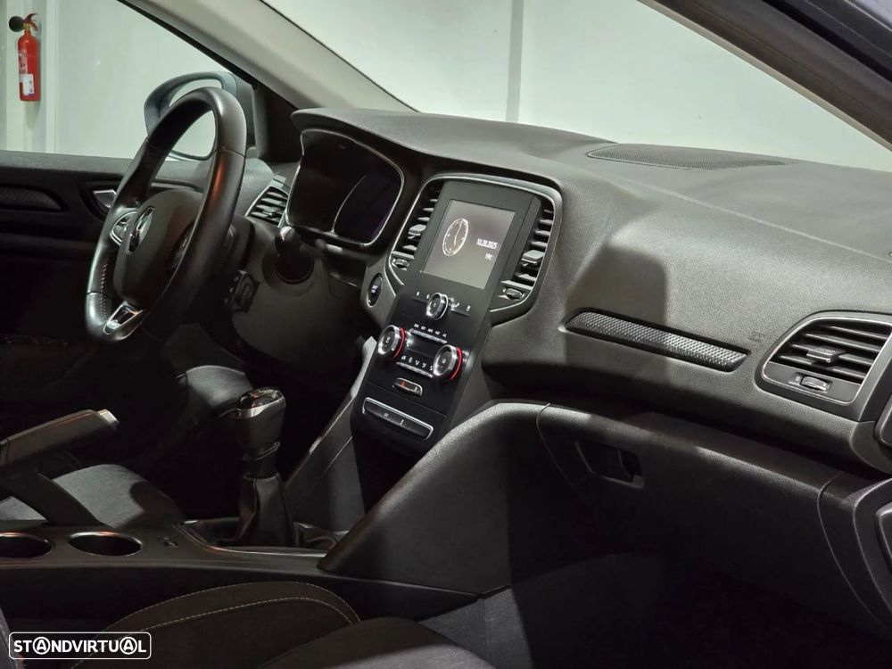 Renault Mégane Sport Tourer 1.3 TCe Limited - 41