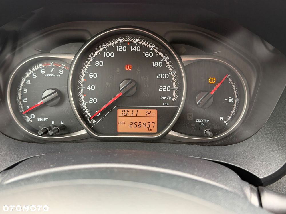 Toyota Yaris - 15