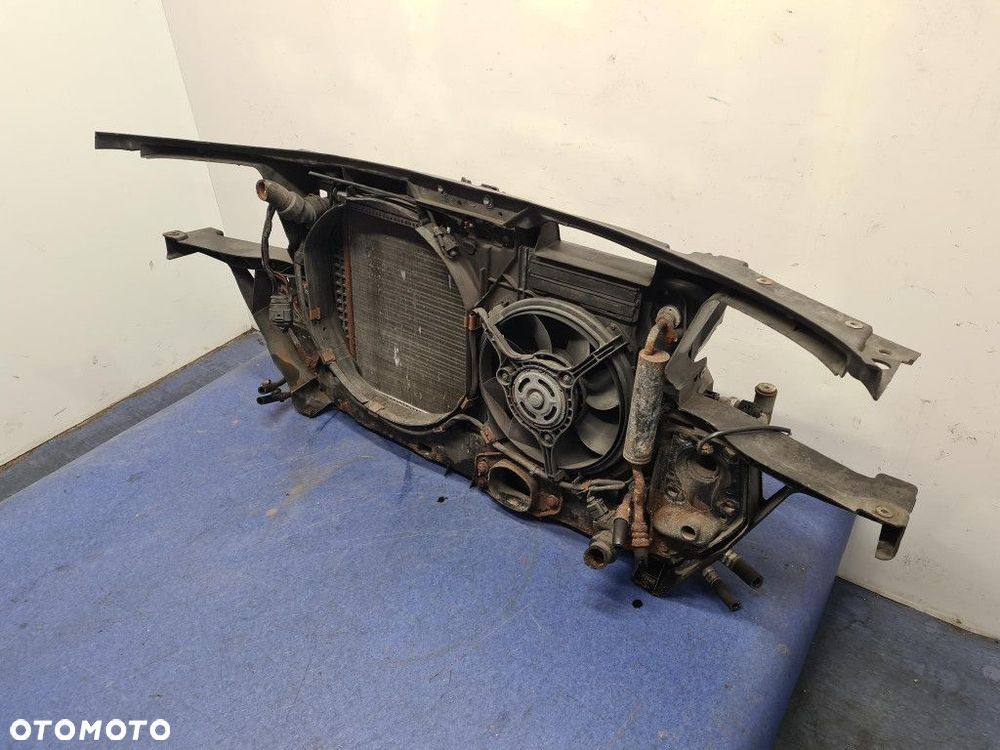 AUDI A6 C5 2.4B PAS PRZEDNI - 12