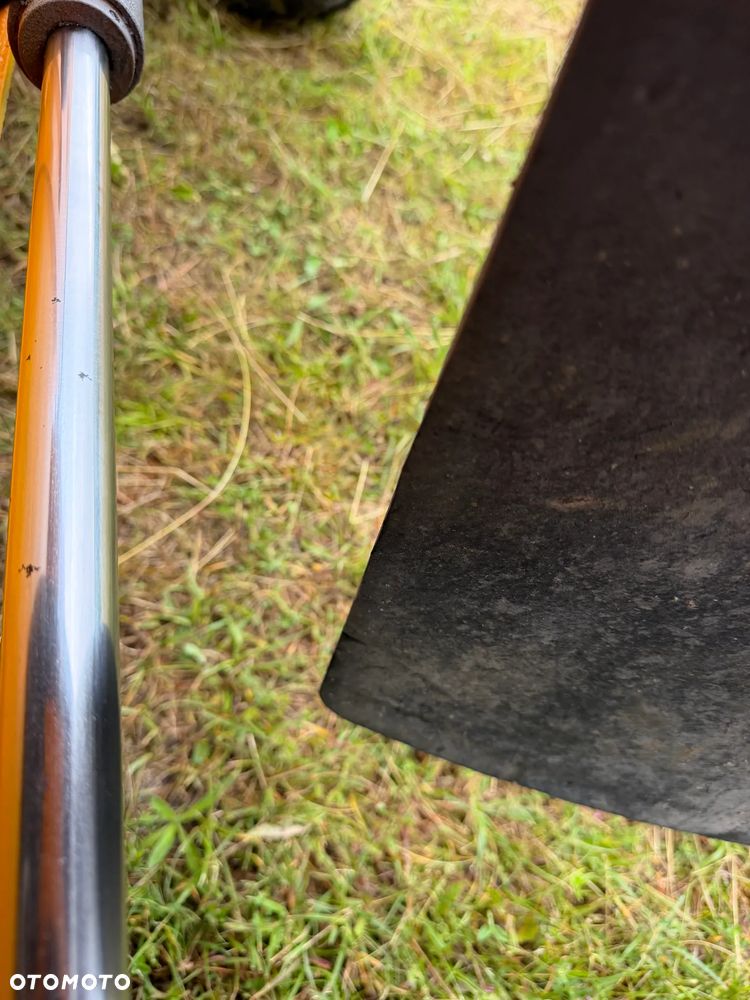 Thwaites MACH Wozidło Budowlane-Rolnicze. Wózek z Obrotową Kolebą. 3 tony ładowność. 4x4. Silnik YANMAR 4 cylindry 50 km. Jazda 3 prędkości. Maszyna w ładnym stanie z Norweskiego Gospodarstwa! Ani deka luzów i wycieków! Pełny Oryginał. Hamulce brzytwa. Serwisy w DEKRA. Maszyna Woziła lekkie ładunki. Wielka Okazja. Wszystko w pełnym Oryginale. Opony Oryginał. Oświetlenie Fabryczne!  Mocny Silnik 4 cylindry. OKAZJA TANIO - 17
