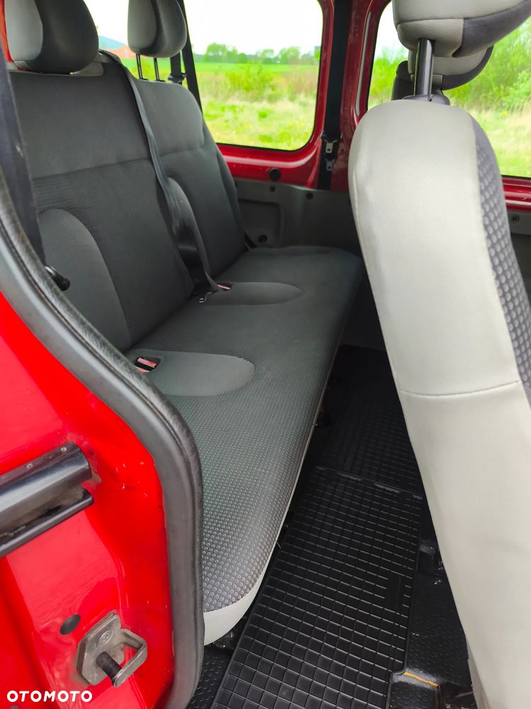 Opel Vivaro L2H1 2.9t - 16