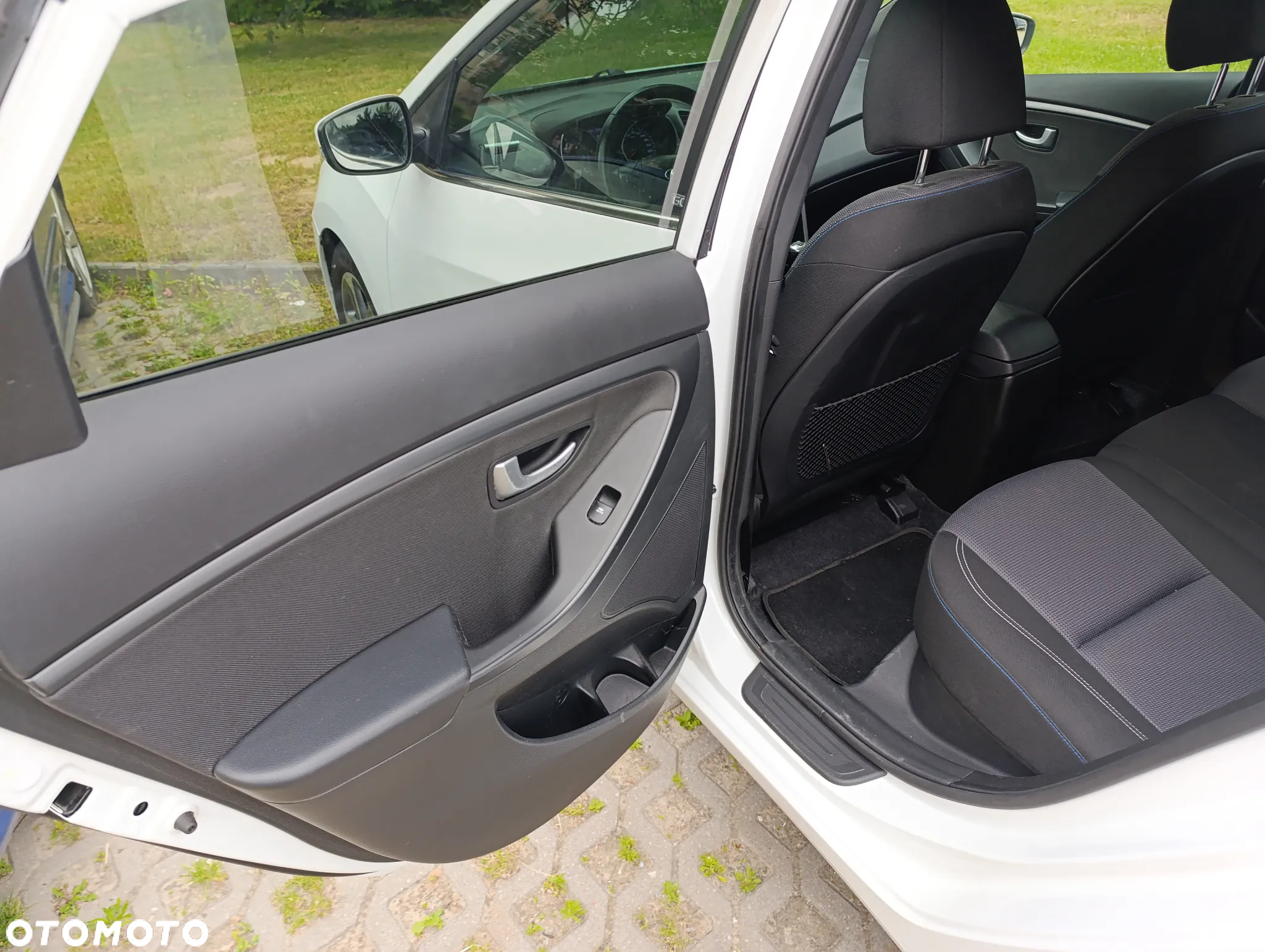 Hyundai i30 1.6 D GO - 15