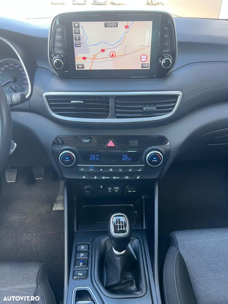 Hyundai Tucson 2.0 CRDI 4WD 6MT Premium - 13