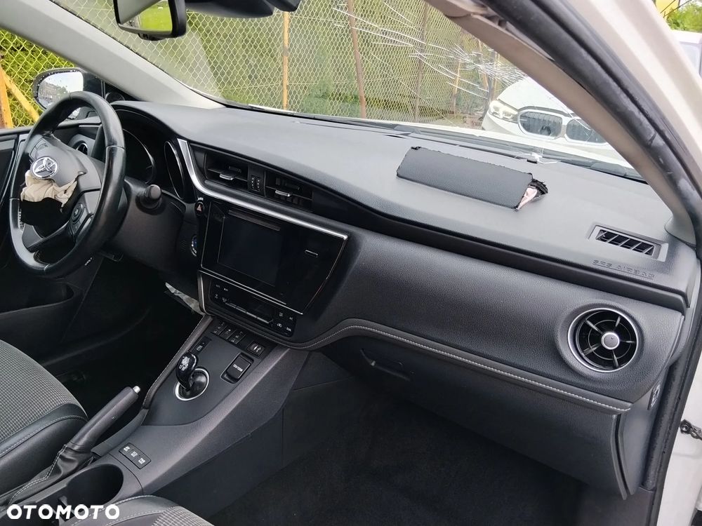 Toyota Auris Hybrid 135 Premium - 7