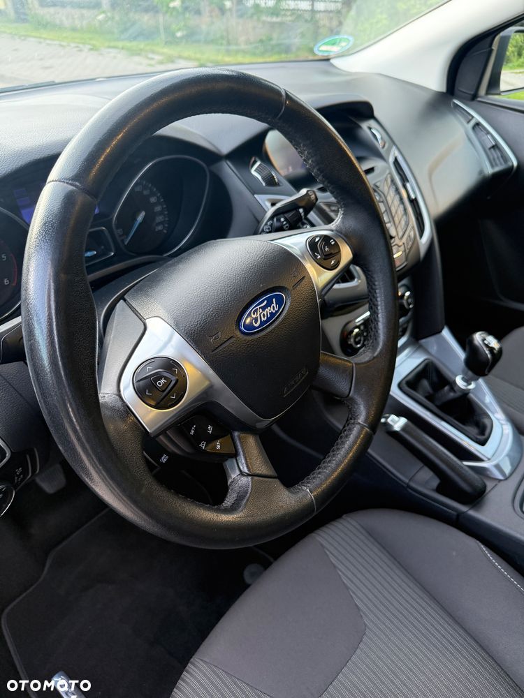 Ford Focus 1.6 TDCi DPF Titanium - 13