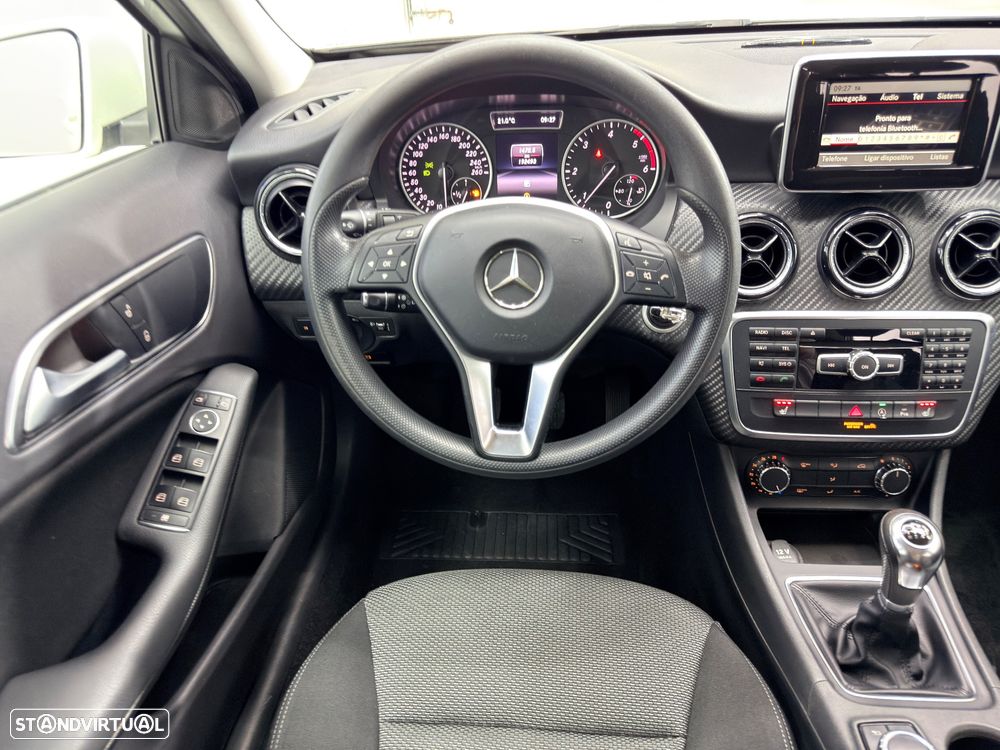 Mercedes-Benz GLA 180 d Style - 22