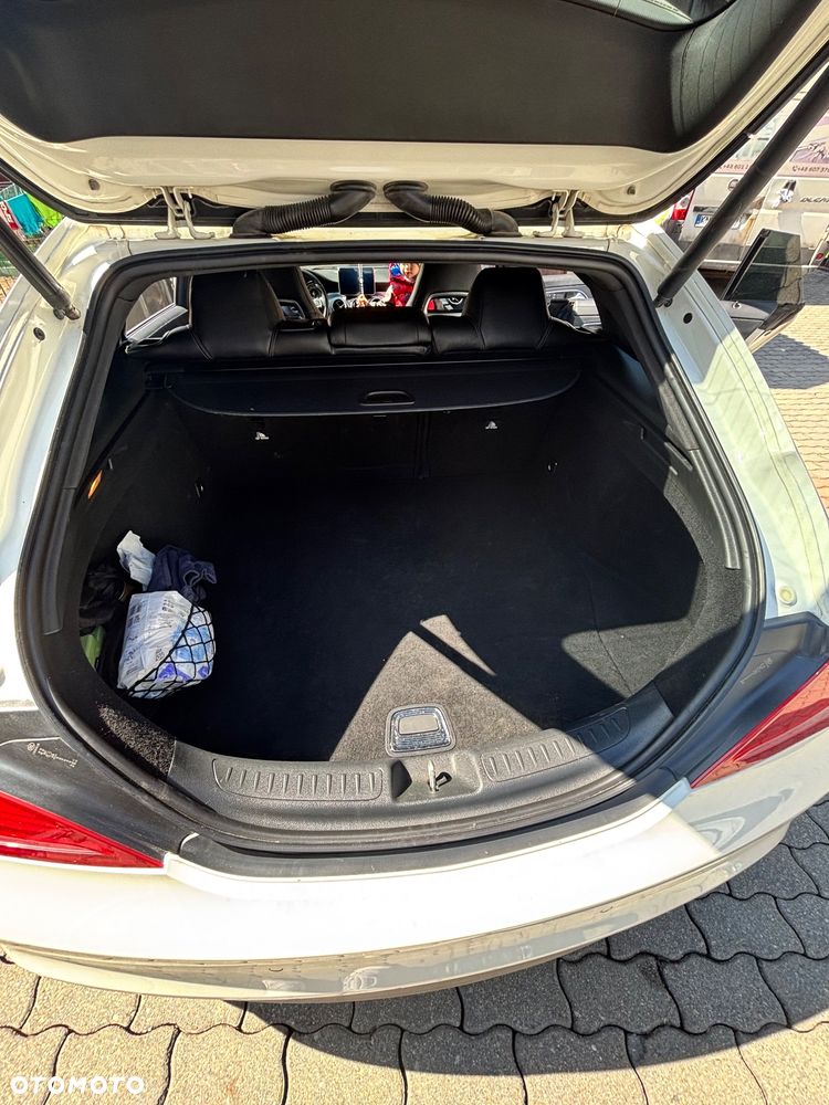 Mercedes-Benz CLA 200 7G-DCT - 18