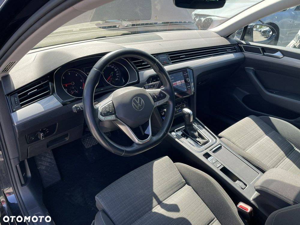 Volkswagen Passat Variant 2.0 TDI SCR DSG Business - 9