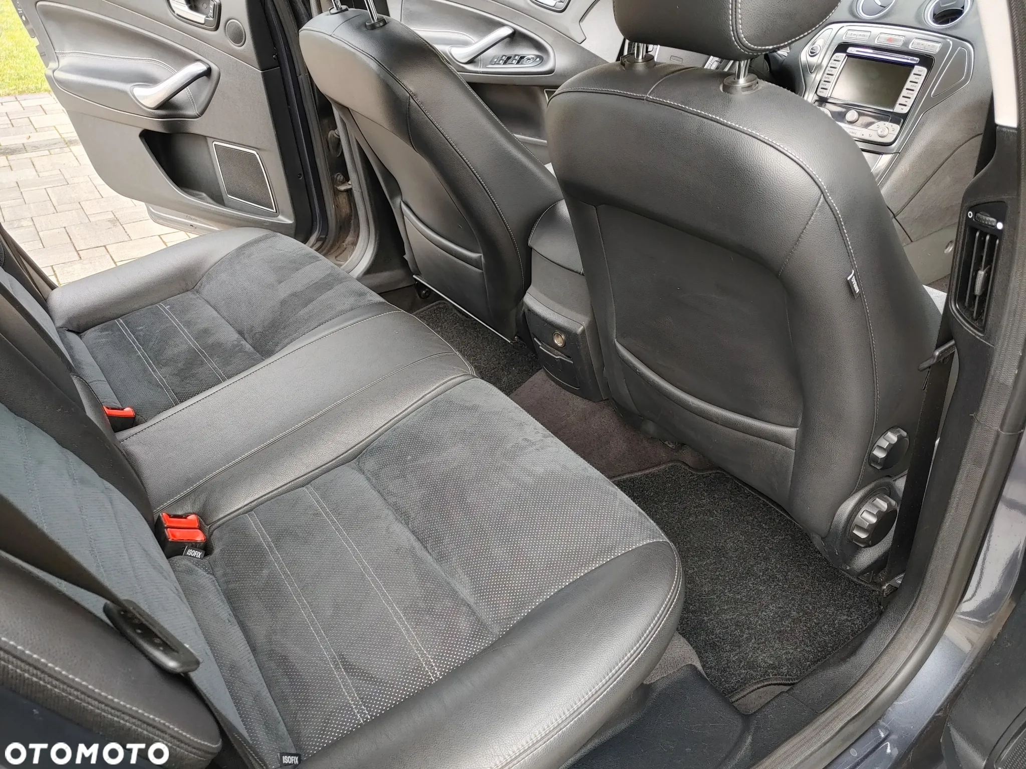 Ford Mondeo 2.0 Ghia - 12