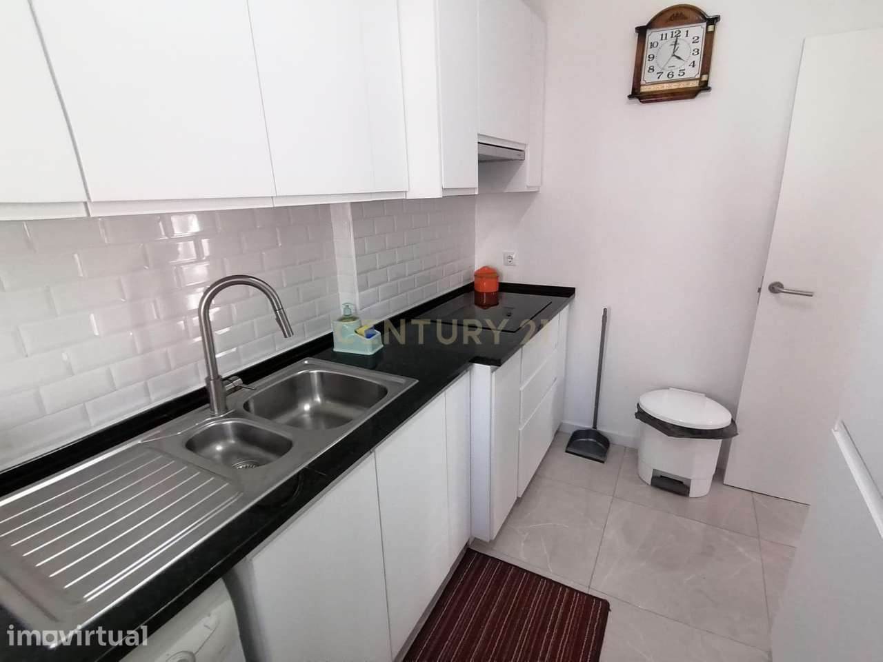 Apartamento T2 cheio de luz no Montijo – Totalmente renovado em 2022 - Grande imagem: 3/25