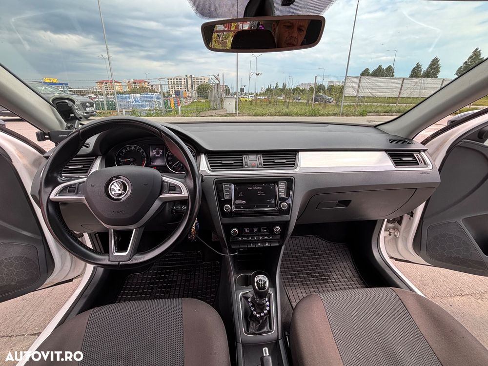Skoda RAPID 1.6 TDI Ambition - 22