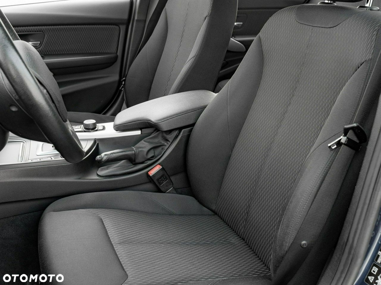 BMW Seria 3 330i xDrive Advantage - 15