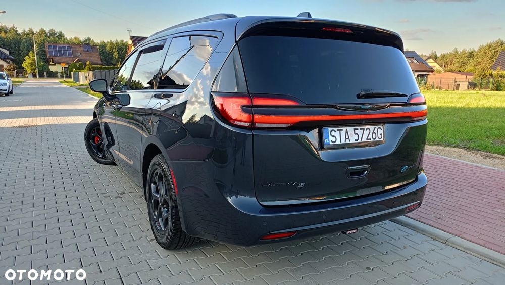 Chrysler Pacifica - 13