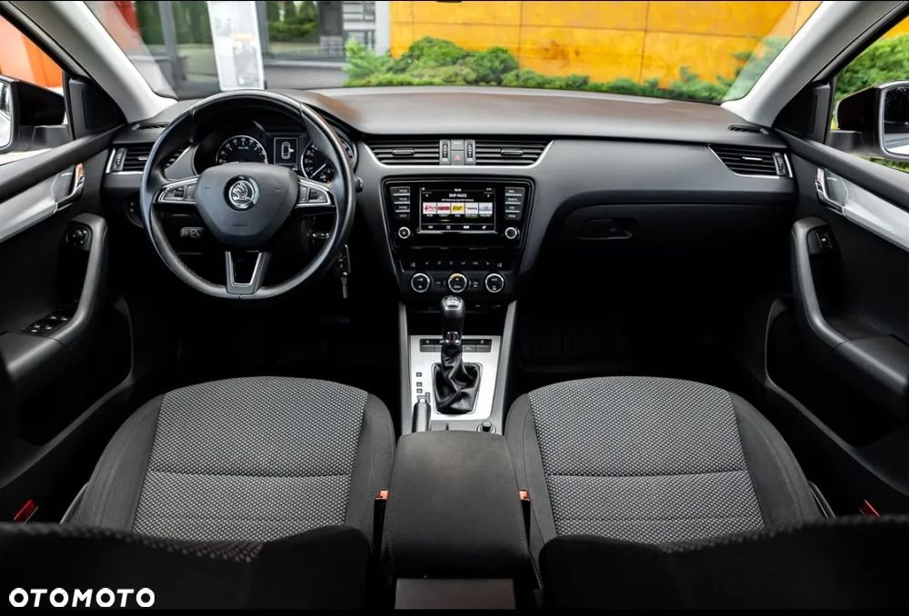 Skoda Octavia 2.0 TDI 4x4 Style DSG - 19