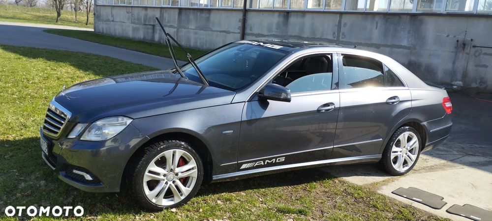 Mercedes-Benz Klasa E 300 CDI BlueEff Avantgarde - 11