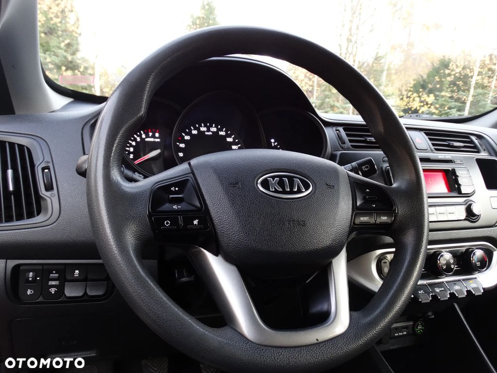 Kia Rio - 27