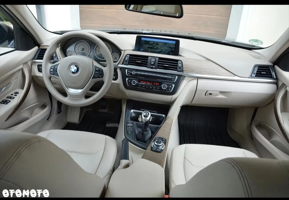 BMW Seria 3 320d Blue Performance Modern Line - 4